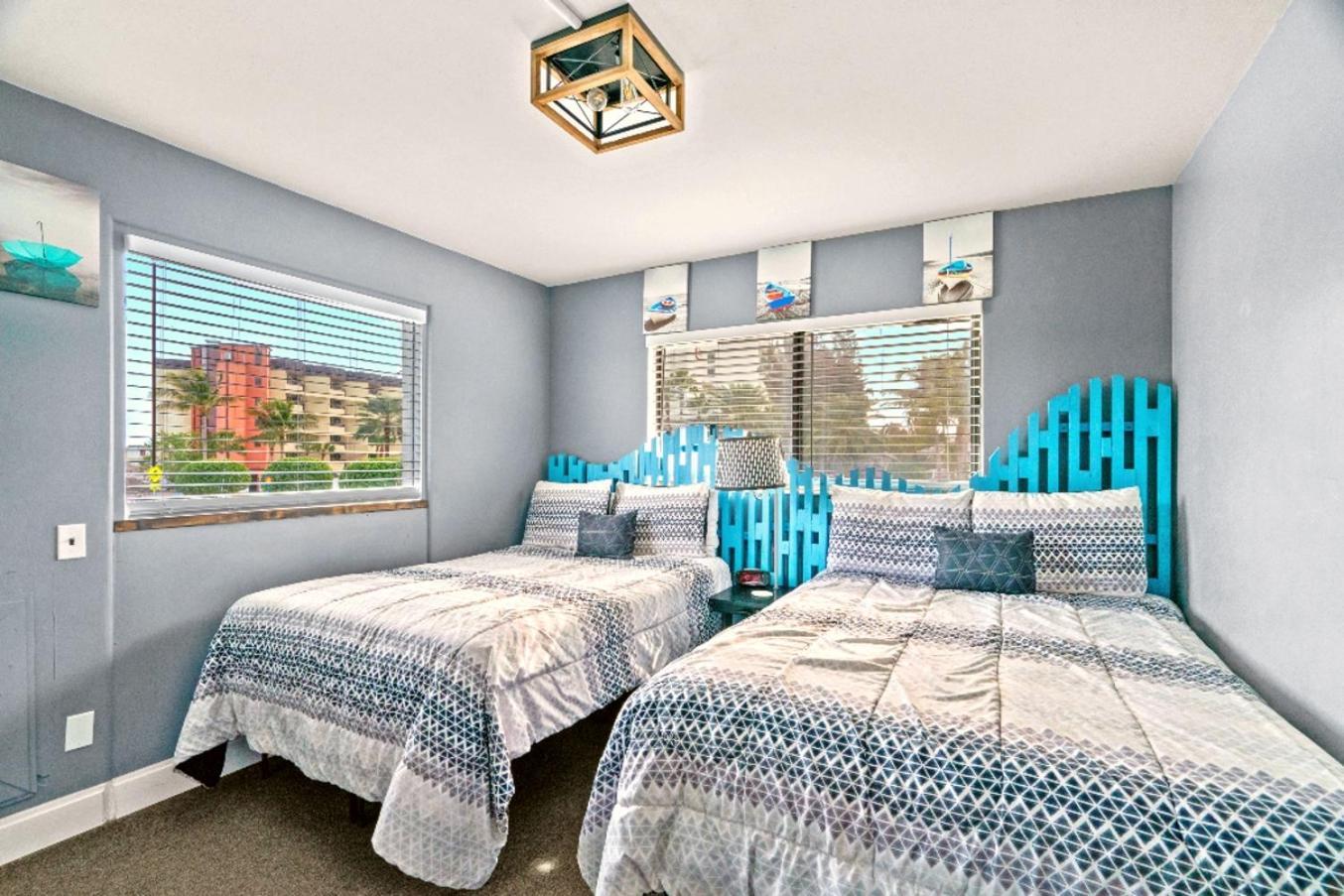 Boutique Beach Retreat St. Pete Beach Bagian luar foto