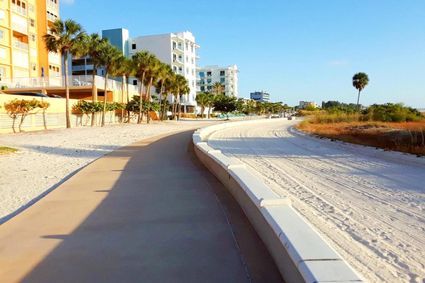 Boutique Beach Retreat St. Pete Beach Bagian luar foto