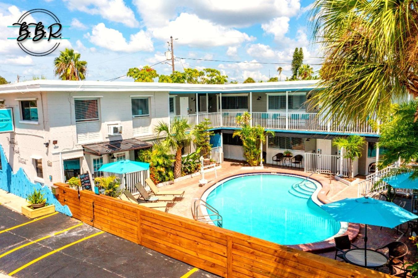 Boutique Beach Retreat St. Pete Beach Bagian luar foto