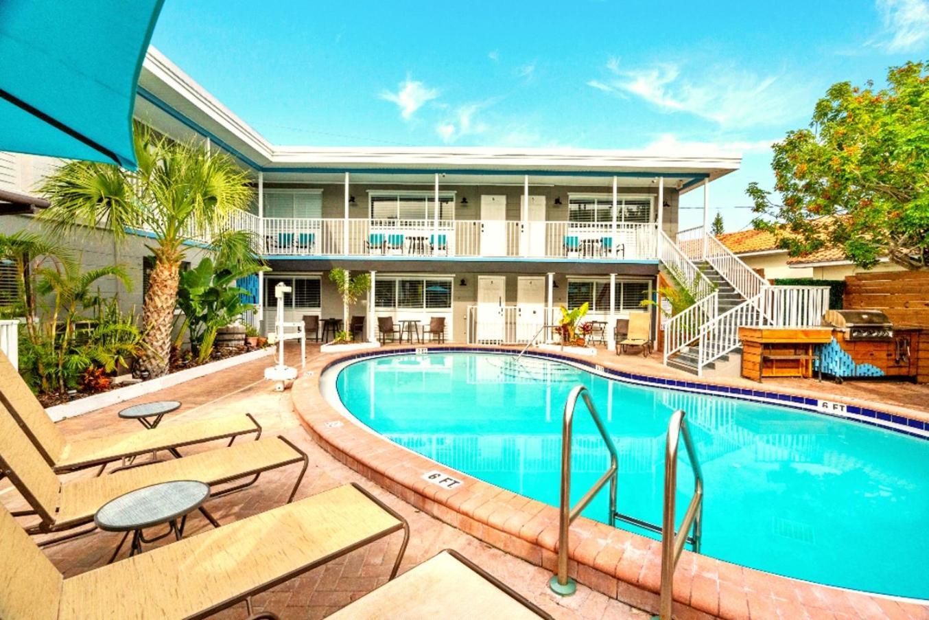 Boutique Beach Retreat St. Pete Beach Bagian luar foto