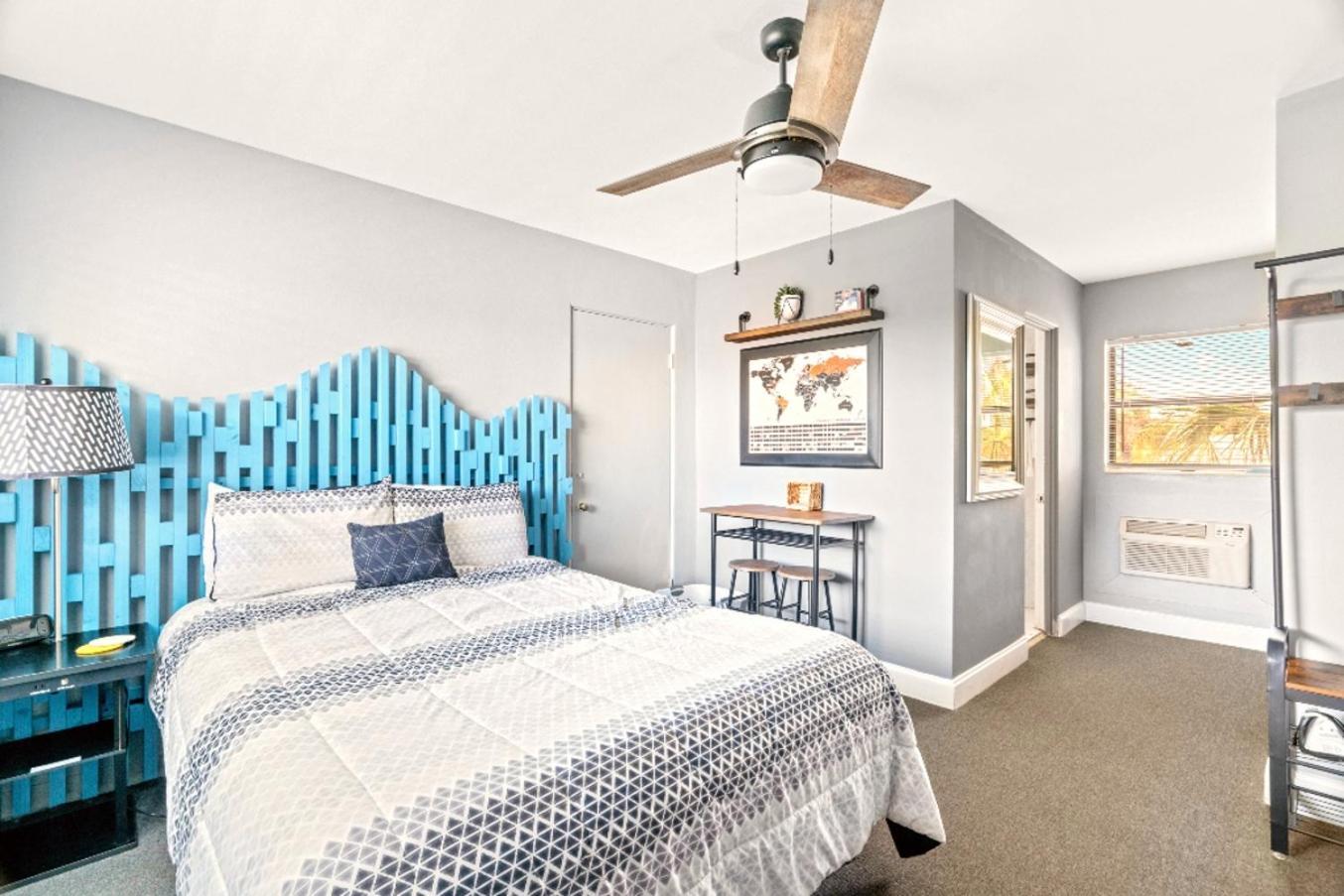 Boutique Beach Retreat St. Pete Beach Bagian luar foto