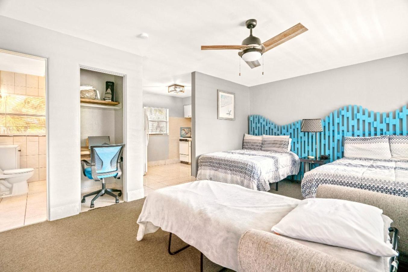 Boutique Beach Retreat St. Pete Beach Bagian luar foto