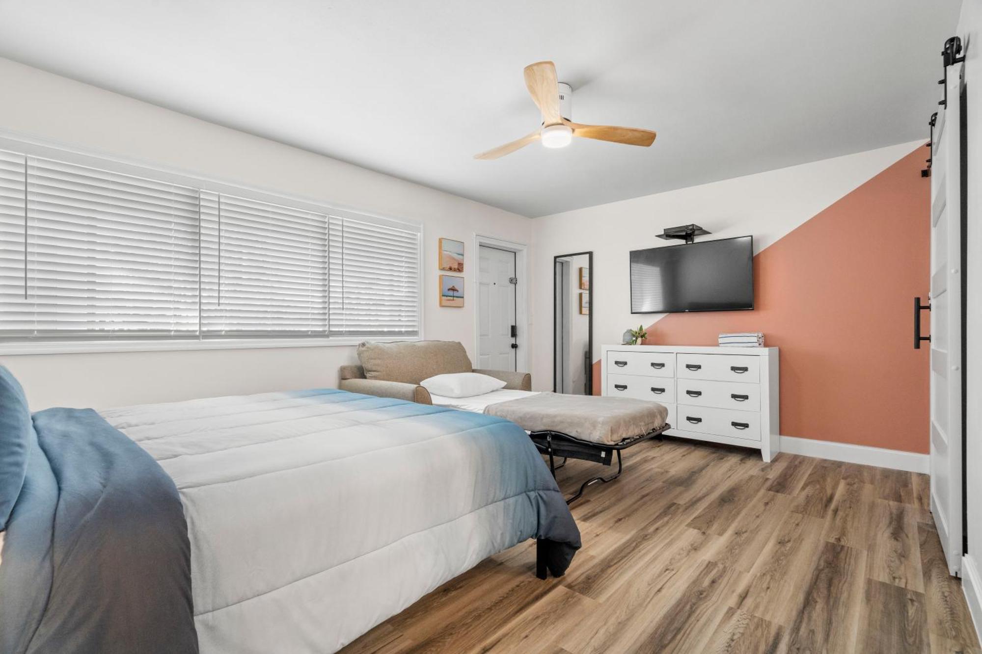 Boutique Beach Retreat St. Pete Beach Bagian luar foto